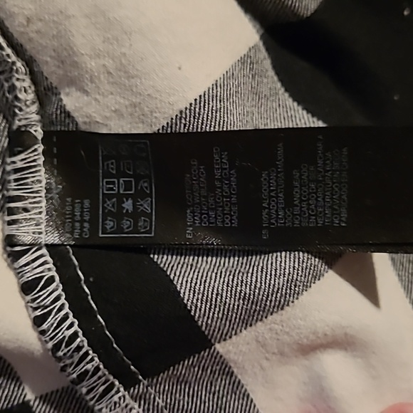 Black and white Forever 21 flannel. - Picture 5 of 5